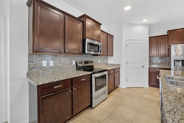 5198 NE 19TH PLACE, Ocala, FL 34470