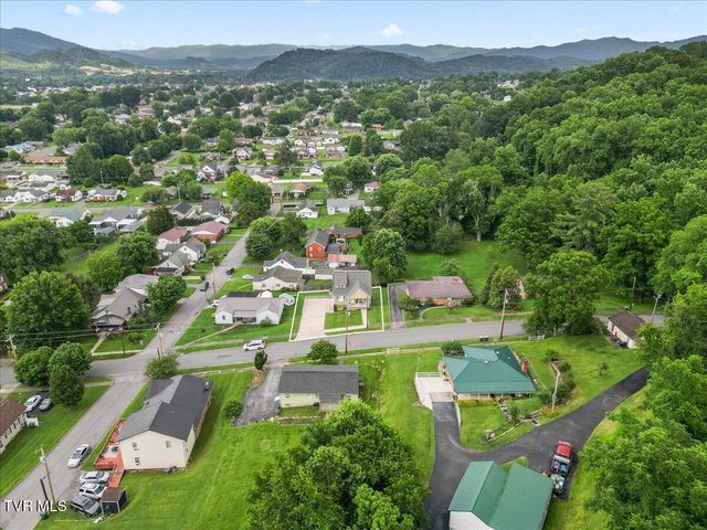 404 Allen Avenue, Elizabethton, TN 37643