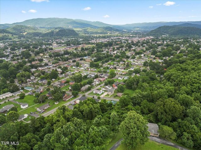 404 Allen Avenue, Elizabethton, TN 37643