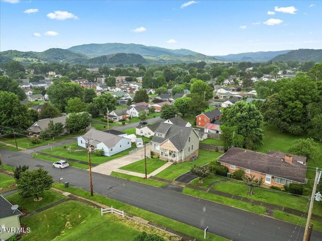 404 Allen Avenue, Elizabethton, TN 37643