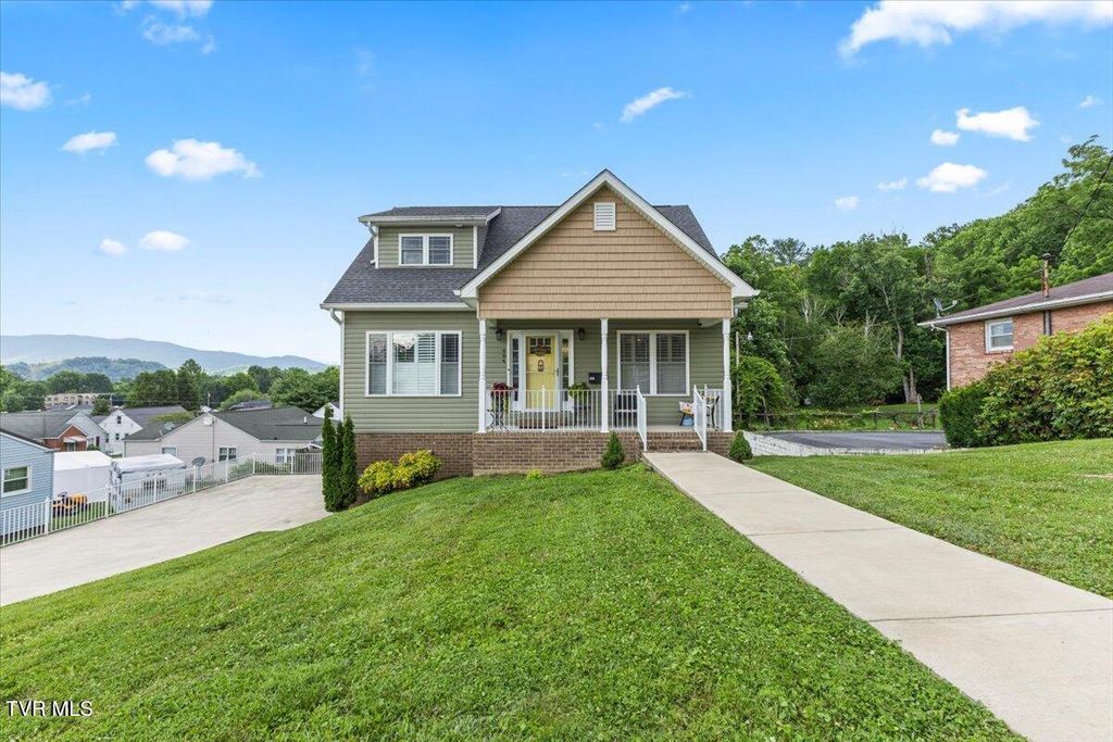 404 Allen Avenue, Elizabethton, TN 37643
