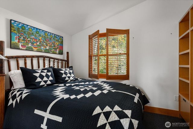 7683 Maxwelton Road, Clinton, WA 98236