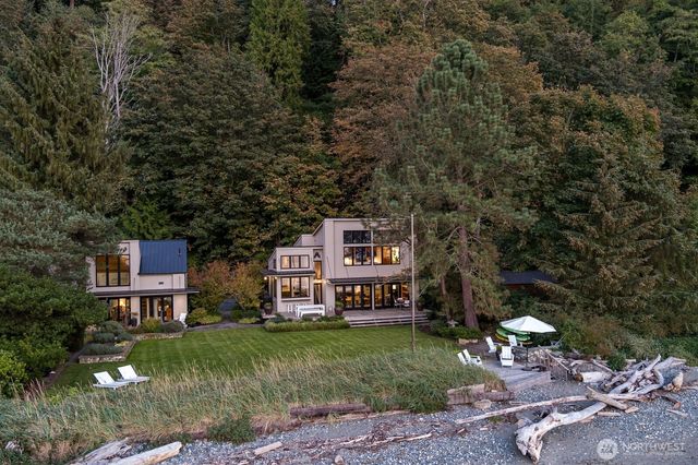 7683 Maxwelton Road, Clinton, WA 98236