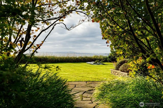 7683 Maxwelton Road, Clinton, WA 98236