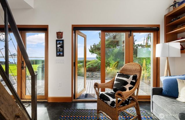 7683 Maxwelton Road, Clinton, WA 98236