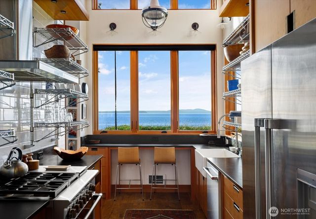 7683 Maxwelton Road, Clinton, WA 98236