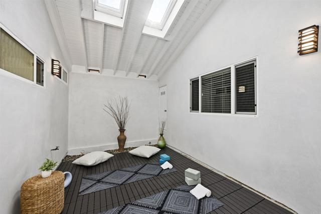 3327 Vivienda Circle, Carlsbad, CA 92009