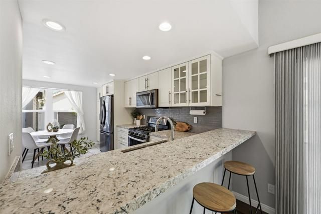 3327 Vivienda Circle, Carlsbad, CA 92009