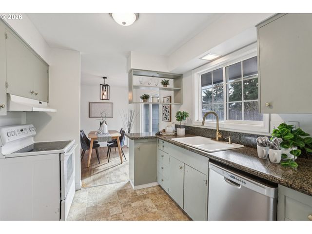 15220 Ne COUCH Ct, Portland, OR 97230