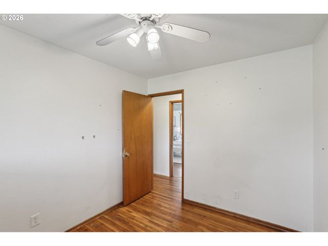 15220 Ne COUCH Ct, Portland, OR 97230