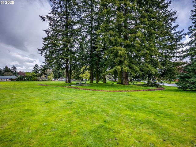 15220 Ne COUCH Ct, Portland, OR 97230