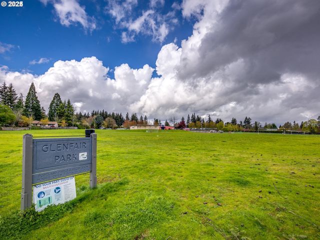 15220 Ne COUCH Ct, Portland, OR 97230