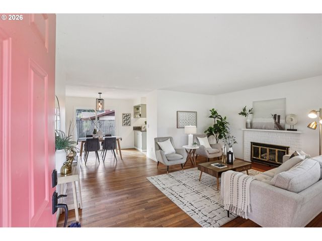 15220 Ne COUCH Ct, Portland, OR 97230