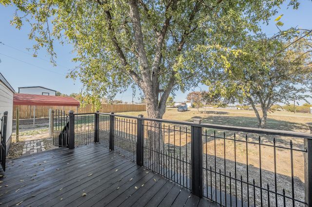 109 Hawkins Way, New Fairview, TX 76078