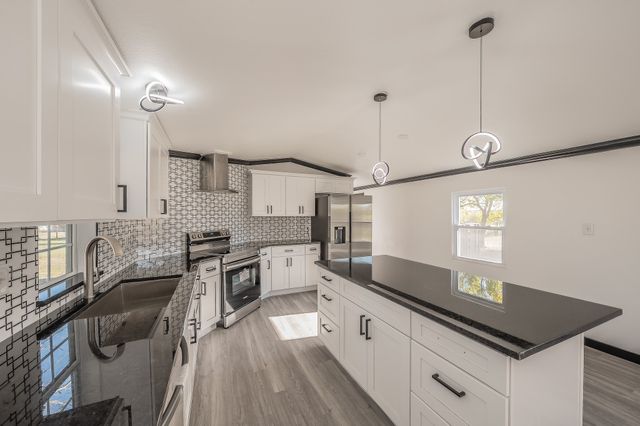 109 Hawkins Way, New Fairview, TX 76078