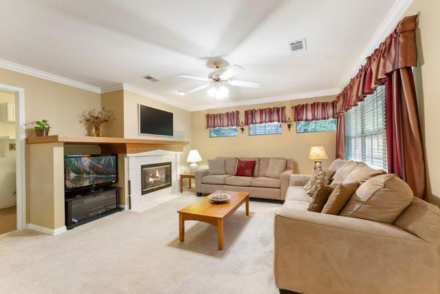 74 E Greywing Circle, The Woodlands, TX 77382