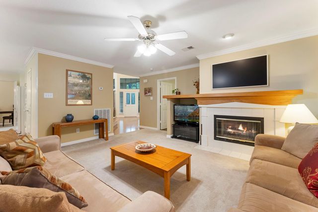 74 E Greywing Circle, The Woodlands, TX 77382