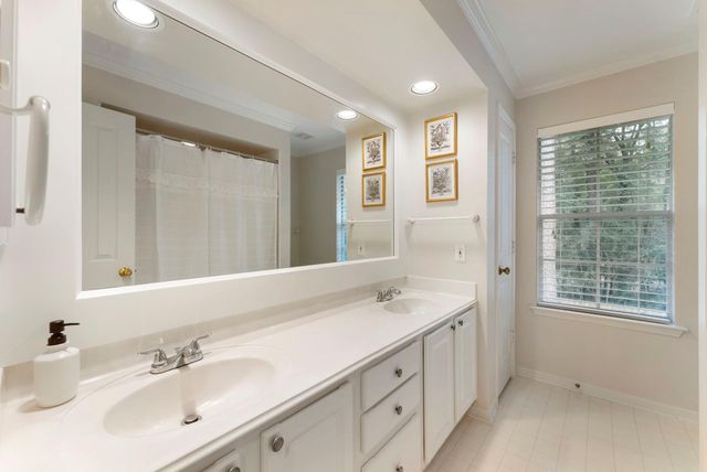 74 E Greywing Circle, The Woodlands, TX 77382