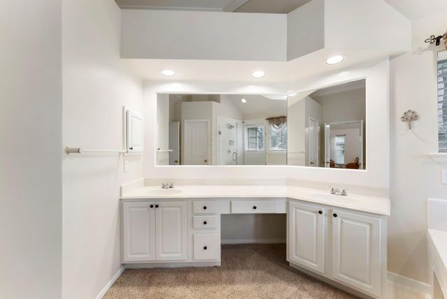 74 E Greywing Circle, The Woodlands, TX 77382