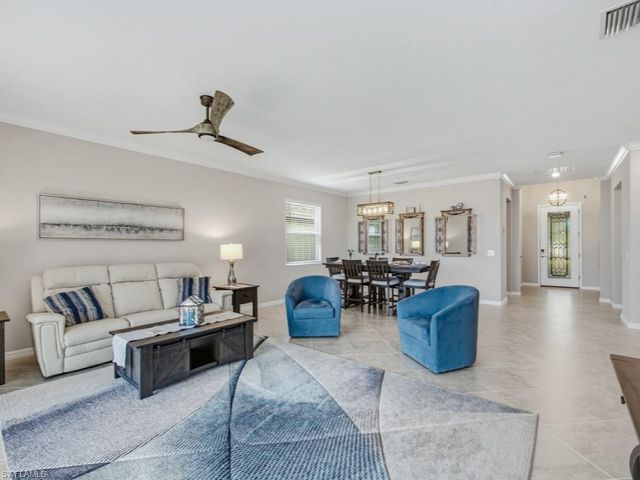 1482 Santiago CIR, Naples, FL 34113