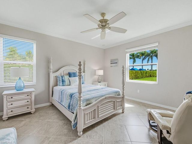 1482 Santiago CIR, Naples, FL 34113