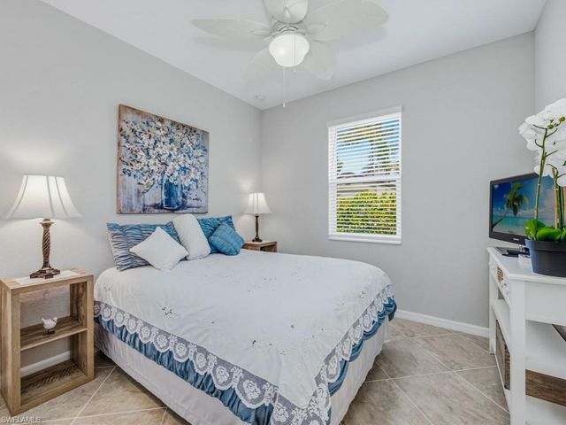 1482 Santiago CIR, Naples, FL 34113