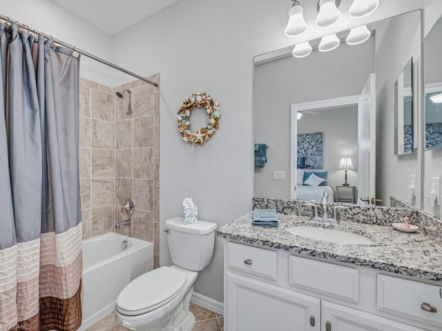 1482 Santiago CIR, Naples, FL 34113