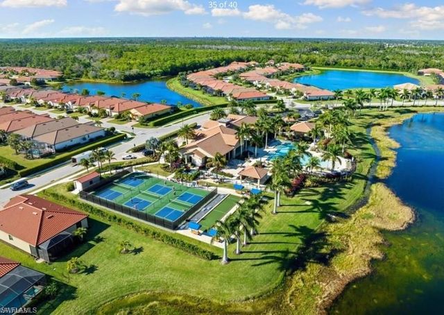 1482 Santiago CIR, Naples, FL 34113