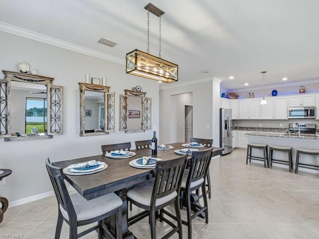 1482 Santiago CIR, Naples, FL 34113