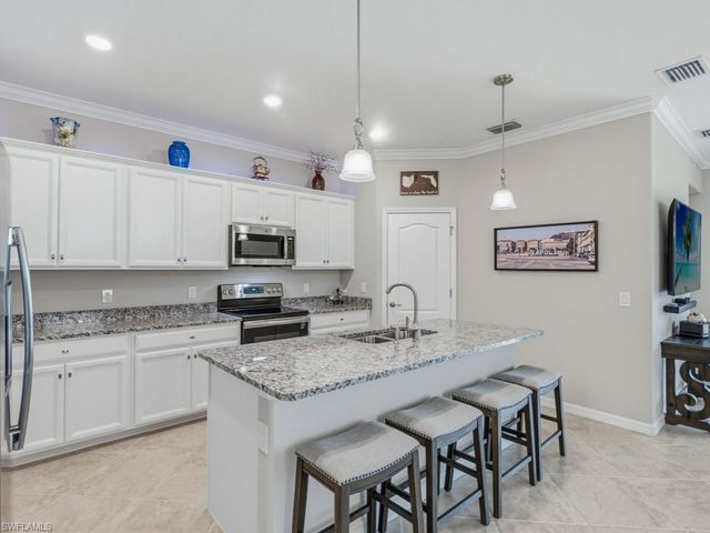 1482 Santiago CIR, Naples, FL 34113