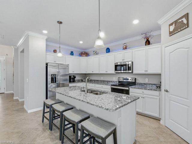 1482 Santiago CIR, Naples, FL 34113