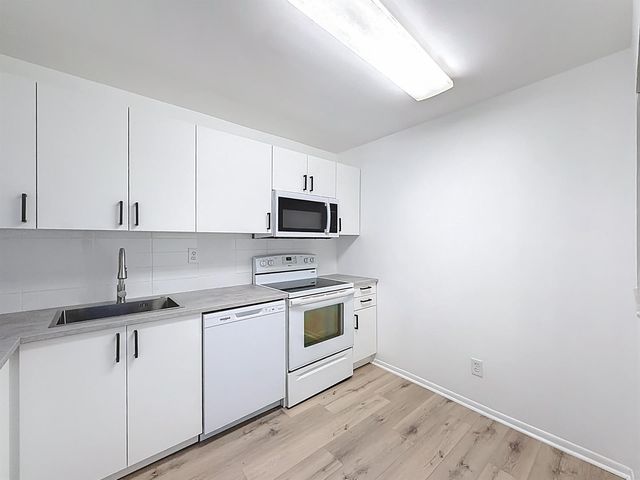 961 NW 45th Street 3, Deerfield Beach, FL 33064