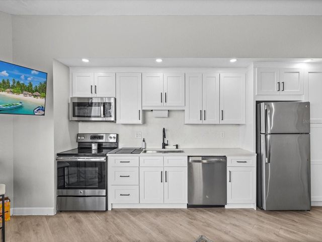 100 4TH AVENUE S 416, St Petersburg, FL 33701