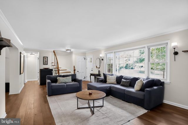 302 BRIDGEBORO RD, Moorestown, NJ 08057