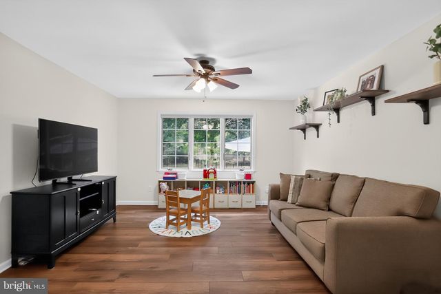 302 BRIDGEBORO RD, Moorestown, NJ 08057