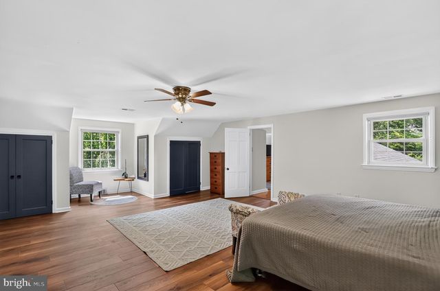 302 BRIDGEBORO RD, Moorestown, NJ 08057