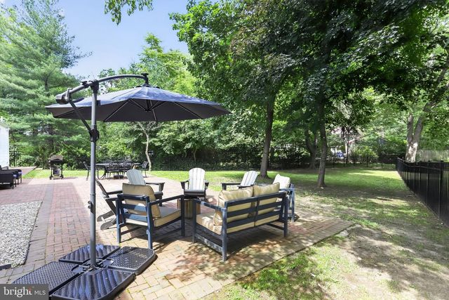 302 BRIDGEBORO RD, Moorestown, NJ 08057