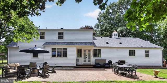 302 BRIDGEBORO RD, Moorestown, NJ 08057
