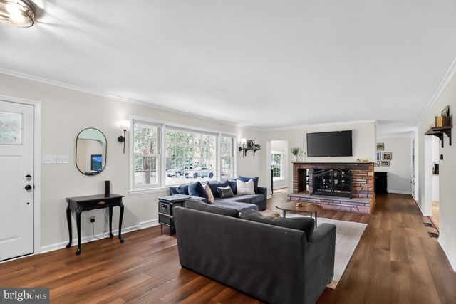 302 BRIDGEBORO RD, Moorestown, NJ 08057