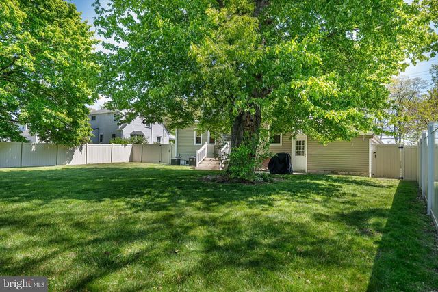 227 PRINCETON AVE, Hamilton, NJ 08619