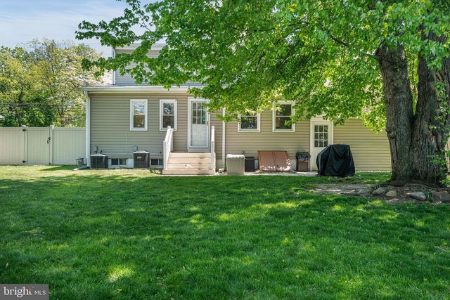 227 PRINCETON AVE, Hamilton, NJ 08619