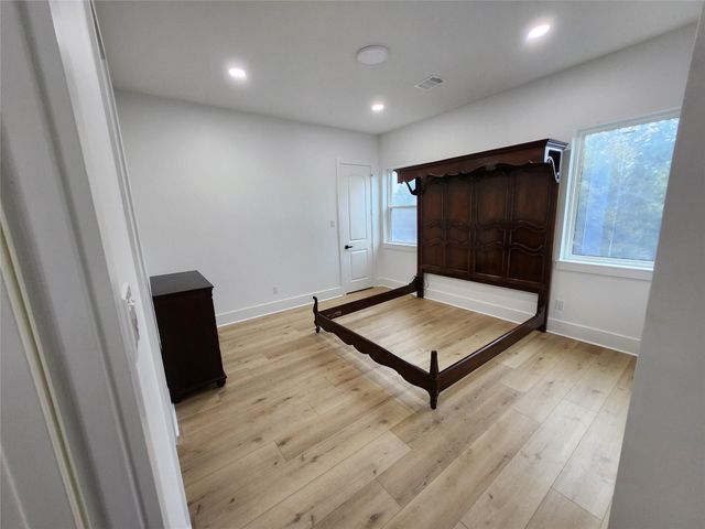 207 Carl Street, Houston, TX 77009