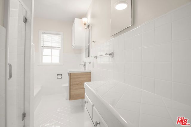 405 Shirley Place, Beverly Hills, CA 90212