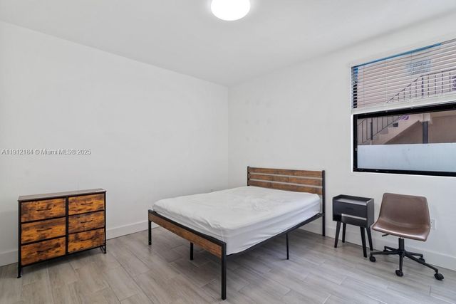 1544 NW 59th St A, Miami, FL 33142