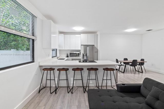 1544 NW 59th St A, Miami, FL 33142