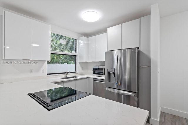 1544 NW 59th St A, Miami, FL 33142