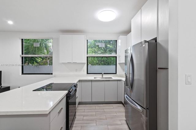 1544 NW 59th St A, Miami, FL 33142