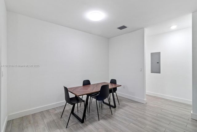 1544 NW 59th St A, Miami, FL 33142