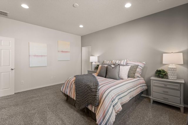 1503 Las Colinas Road NW, Los Lunas, NM 87031