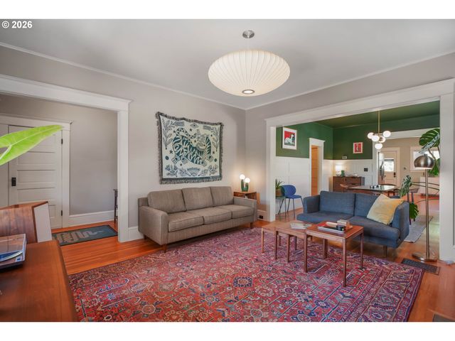 1541 Ne 49TH Ave, Portland, OR 97213